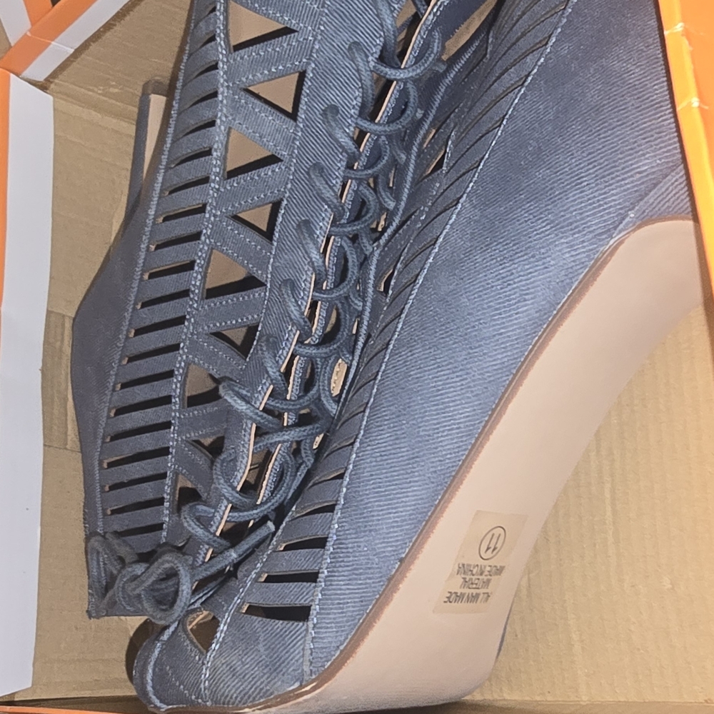 Paprika Gray Geometric Heels